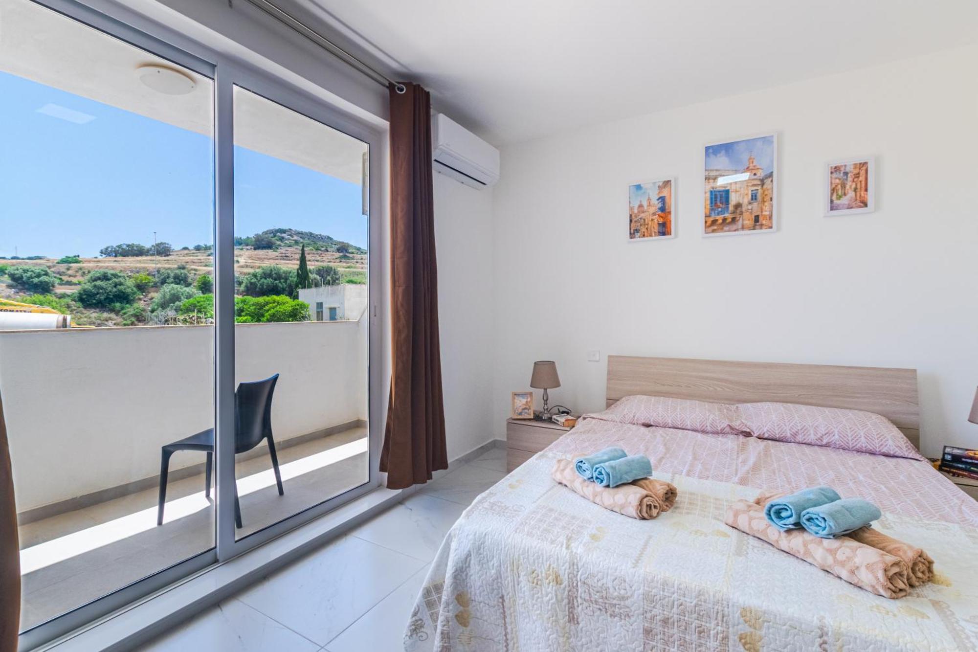 Brand New Spacious With Far Sea View Apartamento *
