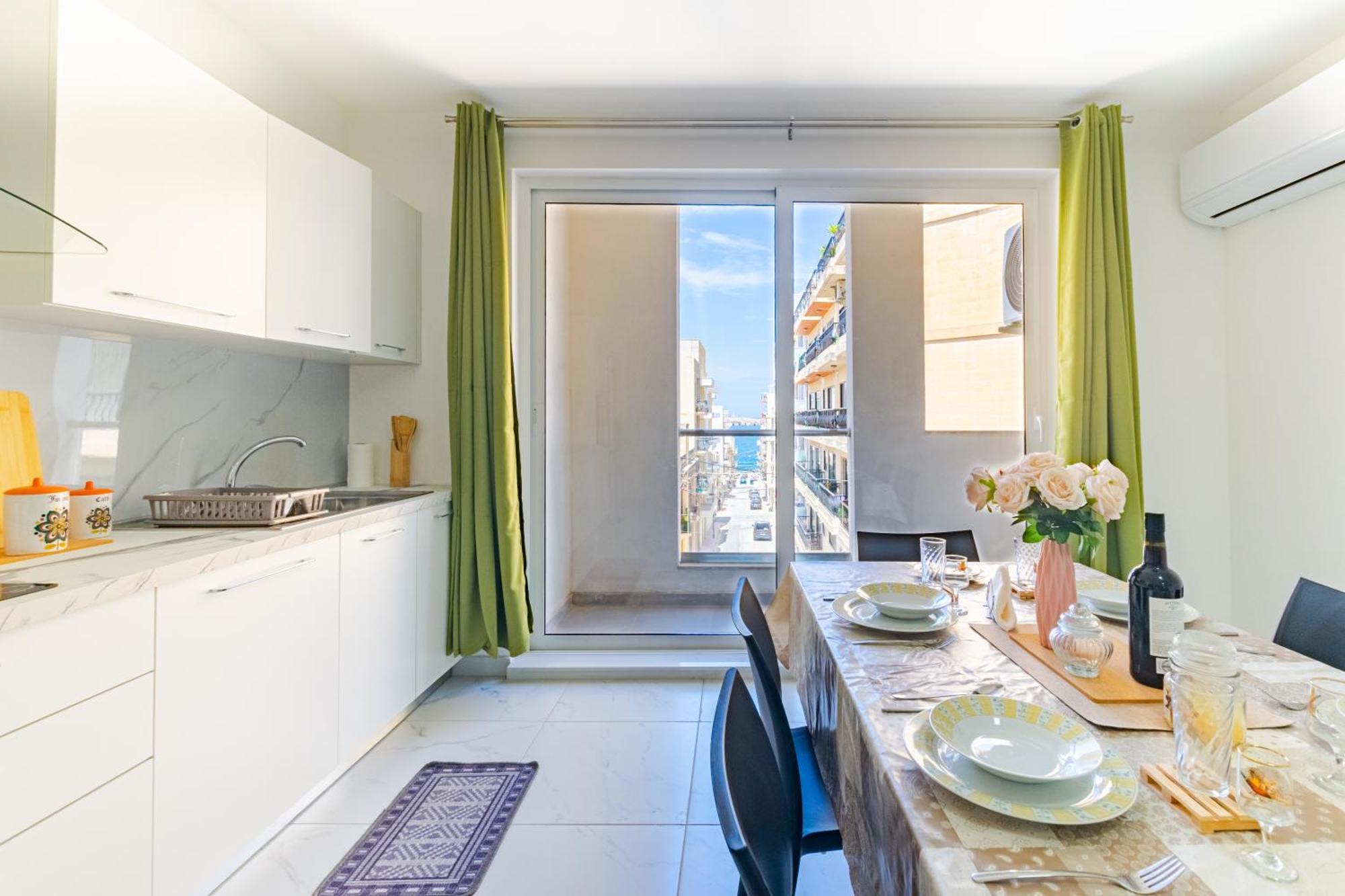 Apartamento Brand New Spacious With Far Sea View