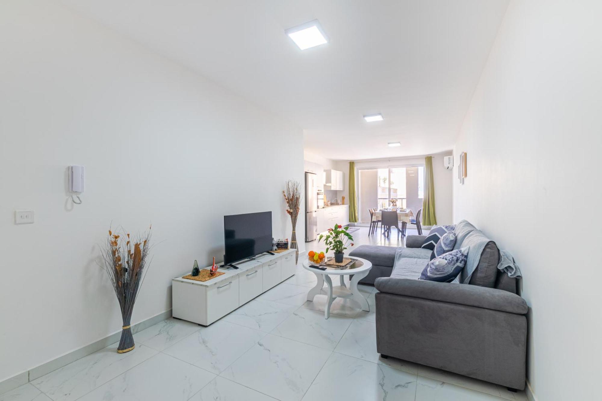 Apartamento Brand New Spacious With Far Sea View *