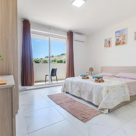 Brand New Spacious Apartment With Far Sea View St. Paul's Bay Exterior photo